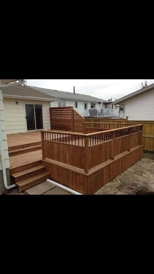 Multi-level deck